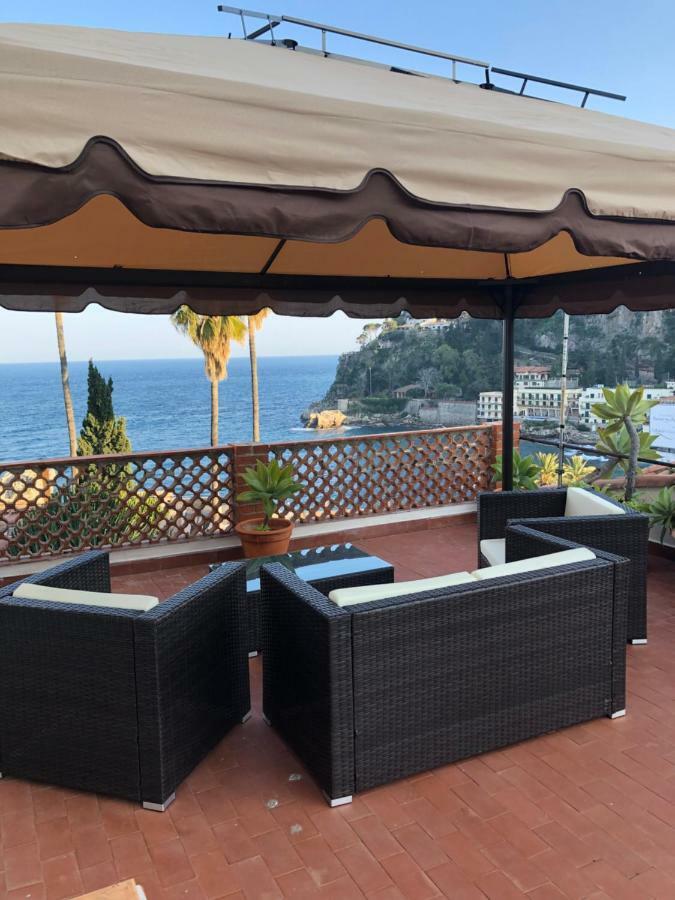 La Bomboniera Della Brigata Spendereccia! Leilighet Taormina Eksteriør bilde